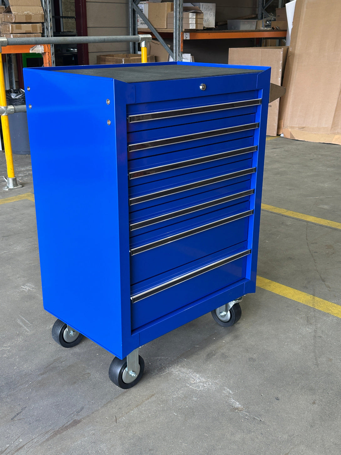 Maxim Pro Series 27” Roll cabinet MAXIM 27" Blue 7 Drawer Roll Cabinet